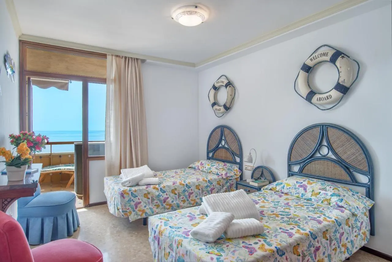 Aloha Amazing Sea Views At Carihuela Appartement Torremolinos Spanje