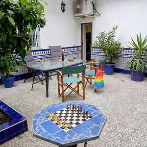 casa-valientes-b.hotelsincadiz.net/
